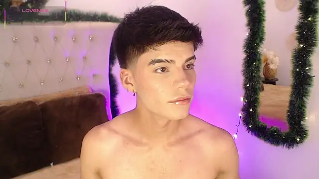 Dulcey  online show from 12-18-25, 05:02