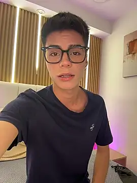 Dulcey  online show from 03-18-26, 04:59