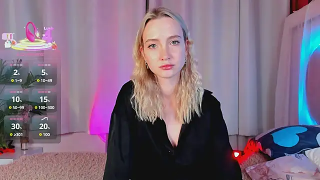 Snapshot of EllaBloom chatting on 02-09-26, 01:48 EllaBloom online show from 02-09-26, 01:48