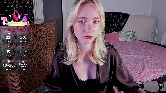 Snapshot of EllaBloom chatting on 02-11-26, 02:55 EllaBloom online show from 02-11-26, 02:55