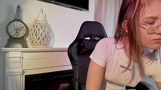 Snapshot of EvaBllake chatting on 11-08-25, 06:24 EvaBllake online show from 11-08-25, 06:24