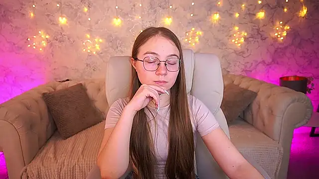 ArrinaWairr online show from 03-10-26, 07:35