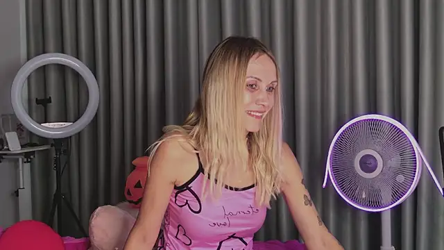 goddess kate   online show from 10-28-25, 08:40