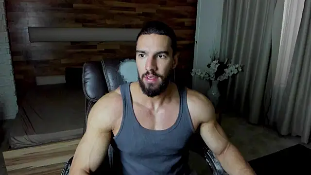 Snapshot of IvanHydee chatting on 07-16-26, 04:29 IvanHydee online show from 07-16-26, 04:29