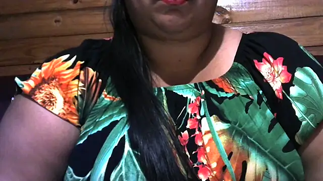 Snapshot of MARRENTINHA34 chatting on 06-02-26, 05:59 MARRENTINHA34 online show from 06-02-26, 05:59
