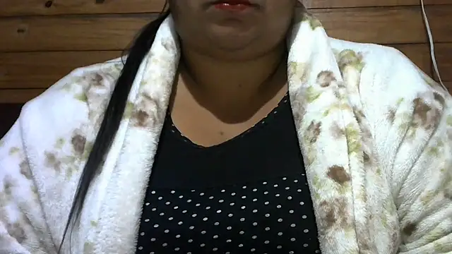 Snapshot of MARRENTINHA34 chatting on 06-04-26, 12:44 MARRENTINHA34 online show from 06-04-26, 12:44