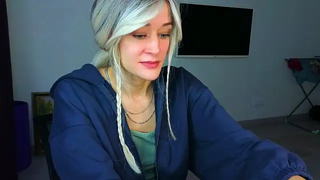 Snapshot of thief_of_hearts chatting on 11-19-25, 10:32 thief of hearts online show from 11-19-25, 10:32