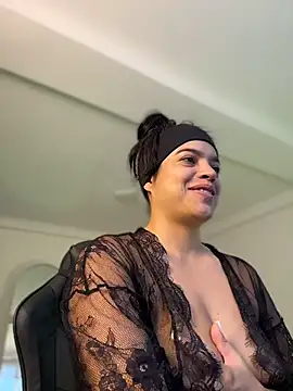 JuanitaMore01 online show from 05-17-26, 08:27