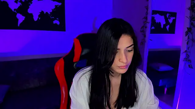 Snapshot of ZoeValencia1 chatting on 10-25-25, 12:34 ZoeValencia1 online show from 10-25-25, 12:34