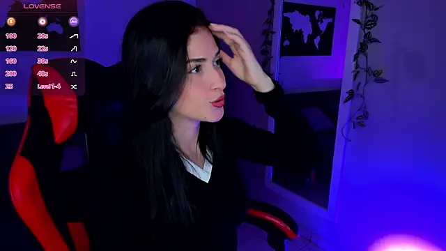 Snapshot of ZoeValencia1 chatting on 11-10-25, 12:04 ZoeValencia1 online show from 11-10-25, 12:04