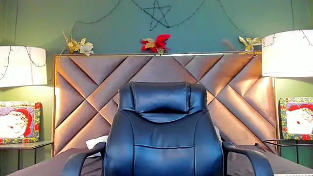 Aiden Royce online show from 12-20-25, 03:24