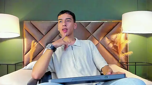 Aiden Royce online show from 01-10-26, 04:14