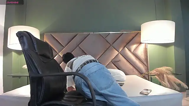 Aiden Royce online show from 01-11-26, 06:07