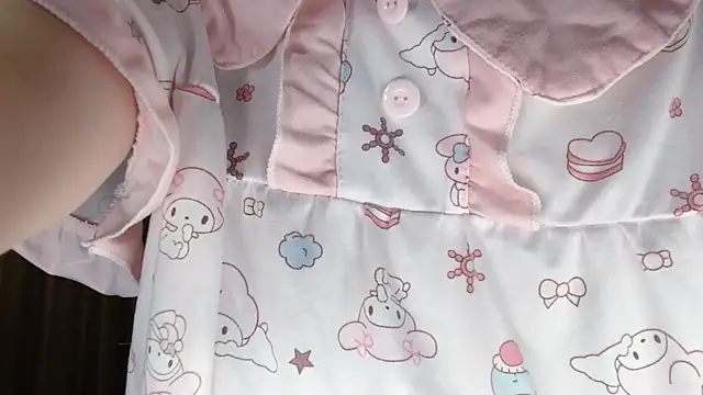 Snapshot of EnEn_xiaobao chatting on 11-14-25, 04:17 EnEn xiaobao online show from 11-14-25, 04:17