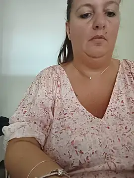 Snapshot of LaReginaNera chatting on 06-24-26, 09:41 LaReginaNera online show from 06-24-26, 09:41