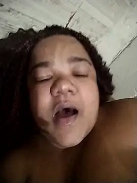 Snapshot of melcarioca1111 chatting on 10-14-25, 04:02 melcarioca1111 online show from 10-14-25, 04:02