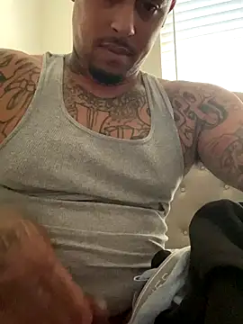 Snapshot of pnwzo chatting on 10-10-25, 09:58 pnwzo online show from 10-10-25, 09:58