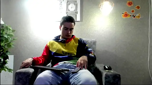 Snapshot of battistaturner chatting on 10-19-25, 02:34 battistaturner online show from 10-19-25, 02:34