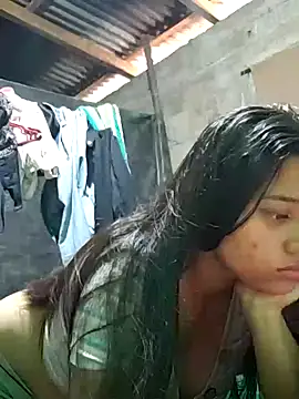 Snapshot of Violethroos chatting on 11-08-25, 08:07 Violethroos online show from 11-08-25, 08:07