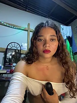 Snapshot of Rico02j chatting on 06-22-26, 03:25 Rico02j online show from 06-22-26, 03:25