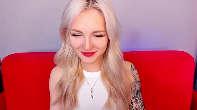 LisaFoxyMe online show from 10-03-25, 09:28