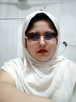 Snapshot of Nusrat-N chatting on 06-03-26, 12:30 Nusrat-N online show from 06-03-26, 12:30