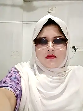 Snapshot of Nusrat-N chatting on 06-05-26, 04:02 Nusrat-N online show from 06-05-26, 04:02