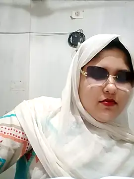 Snapshot of Nusrat-N chatting on 06-10-26, 02:38 Nusrat-N online show from 06-10-26, 02:38