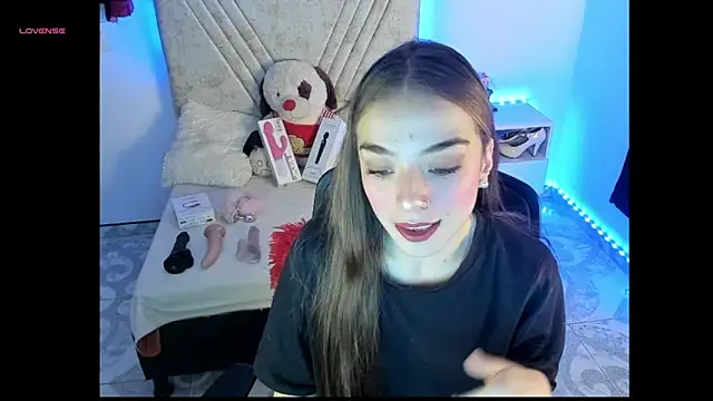 Mia Victoria22 online show from 05-19-26, 02:51