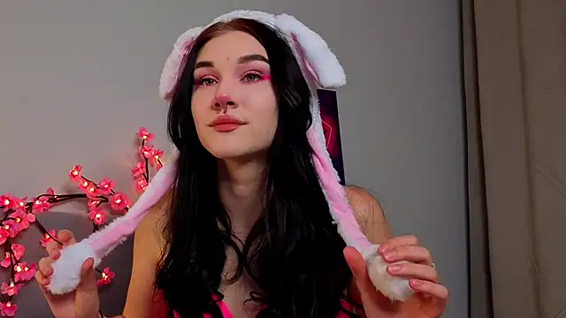 JenniferSullivan online show from 10-24-25, 09:22