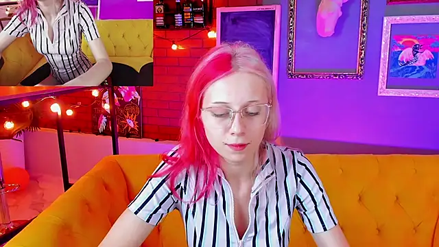 Snapshot of SakuraBliss chatting on 09-24-25, 05:27 SakuraBliss online show from 09-24-25, 05:27