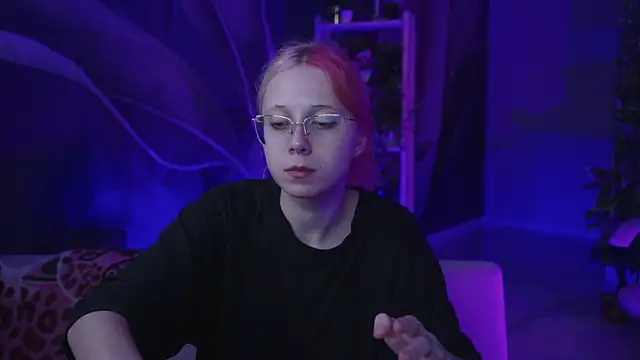 Snapshot of SakuraBliss chatting on 10-03-25, 03:09 SakuraBliss online show from 10-03-25, 03:09