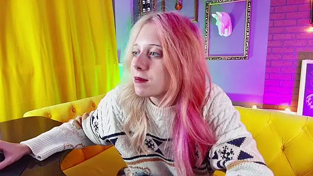 Snapshot of SakuraBliss chatting on 10-17-25, 02:19 SakuraBliss online show from 10-17-25, 02:19