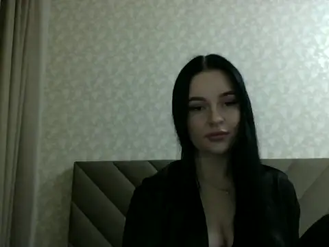 Lulii24 online show from 10-22-25, 10:42