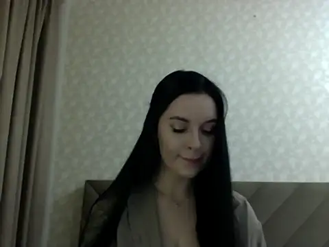 Lulii24 online show from 10-31-25, 12:44