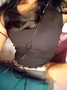 Snapshot of trending_tamizhachii chatting on 10-02-25, 06:04 trending tamizhachii online show from 10-02-25, 06:04