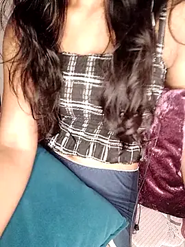 Snapshot of trending_tamizhachii chatting on 10-19-25, 05:57 trending tamizhachii online show from 10-19-25, 05:57