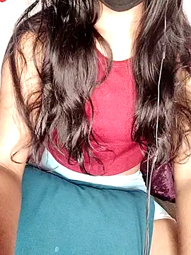 Snapshot of trending_tamizhachii chatting on 11-14-25, 05:06 trending tamizhachii online show from 11-14-25, 05:06