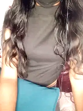 Snapshot of trending_tamizhachii chatting on 11-14-25, 06:39 trending tamizhachii online show from 11-14-25, 06:39