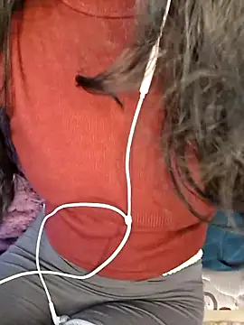 Snapshot of trending_tamizhachii chatting on 12-17-25, 05:35 trending tamizhachii online show from 12-17-25, 05:35