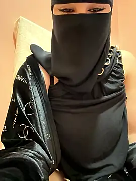  Laiali  online show from 01-10-26, 01:35