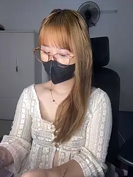 Meowyeuk6 online show from 03-17-26, 05:33