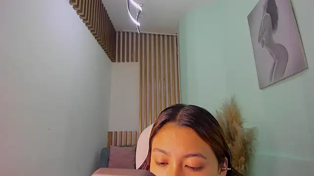 MacarenaRosse online show from 09-28-25, 07:30