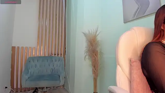 MacarenaRosse online show from 10-11-25, 07:45