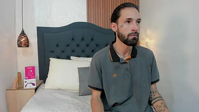 Hisoka 011 online show from 04-08-26, 07:36