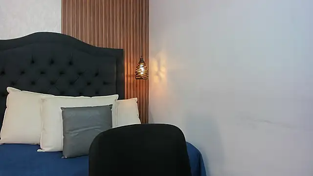 Hisoka 011 online show from 04-13-26, 07:19