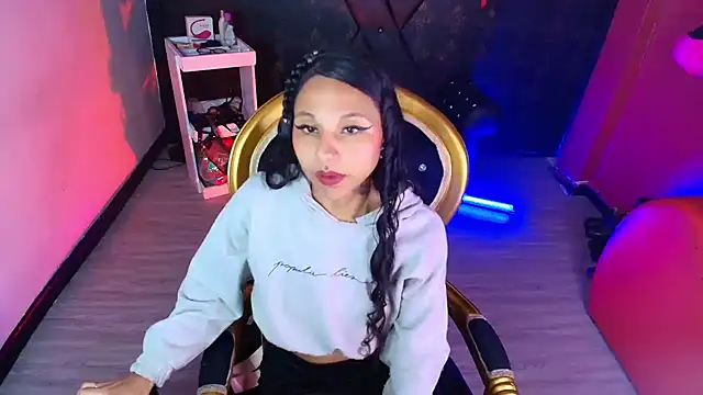 Snapshot of Sweettpleasure chatting on 02-02-26, 02:38 Sweettpleasure online show from 02-02-26, 02:38