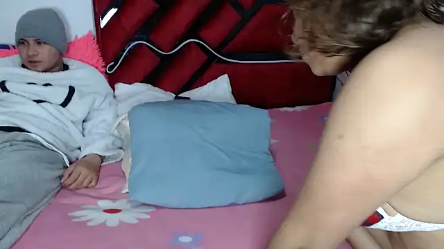 hot lady19 online show from 09-22-25, 03:47