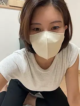 Snapshot of riko_oxo chatting on 09-18-25, 01:02 riko oxo online show from 09-18-25, 01:02