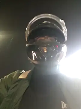 Snapshot of YoursThickDick chatting on 10-28-25, 03:47 YoursThickDick online show from 10-28-25, 03:47